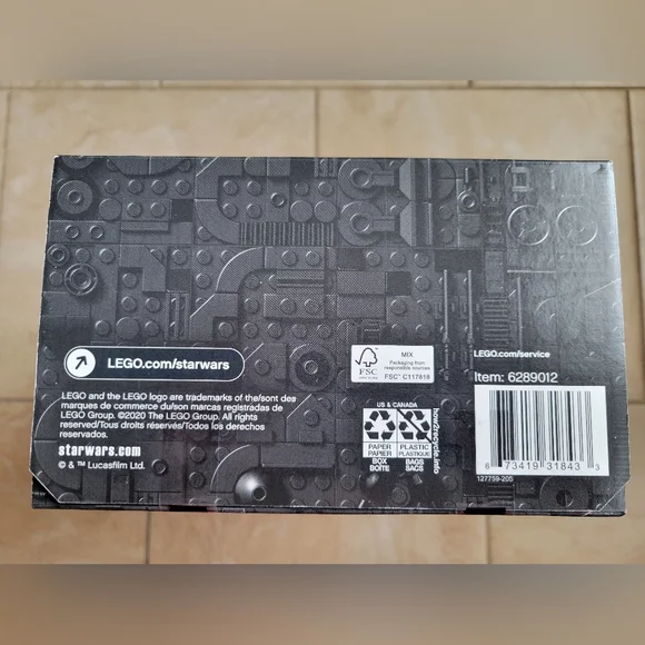 LEGO Star Wars Boba Fett Helmet-Set #75277 - Picture 4 of 6